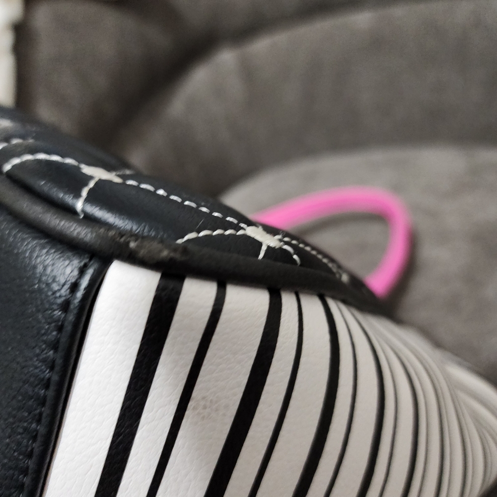 BETSEY JOHNSON BAG - Picture 12 of 12